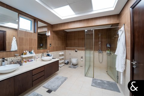 Купить виллу в Джумейра Гольф Эстейтс, Дубай: 5 спален, 749м², № 98301 - фото 15