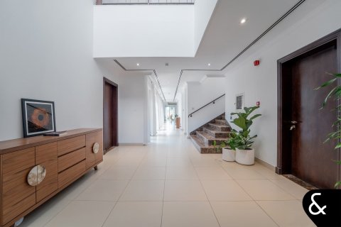 Купить виллу в Джумейра Гольф Эстейтс, Дубай: 5 спален, 749м², № 98301 - фото 11