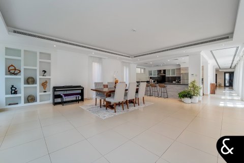 Купить виллу в Джумейра Гольф Эстейтс, Дубай: 5 спален, 749м², № 98301 - фото 8