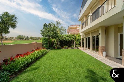 Купить виллу в Джумейра Гольф Эстейтс, Дубай: 5 спален, 749м², № 98301 - фото 2