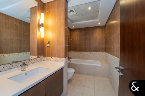 Купить виллу в Джумейра Гольф Эстейтс, Дубай: 5 спален, 749м², № 98301 - фото 18