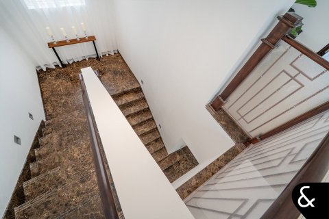 Купить виллу в Джумейра Гольф Эстейтс, Дубай: 5 спален, 749м², № 98301 - фото 13