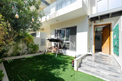 Villa à District 15, Jumeirah Village Circle, Dubai, 4 chambres, 293.48 m², № 127412