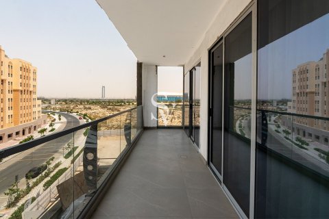 Купить квартиру в Dubai Land, Дубай: 2 спальни, 227м², № 93239 - фото 14