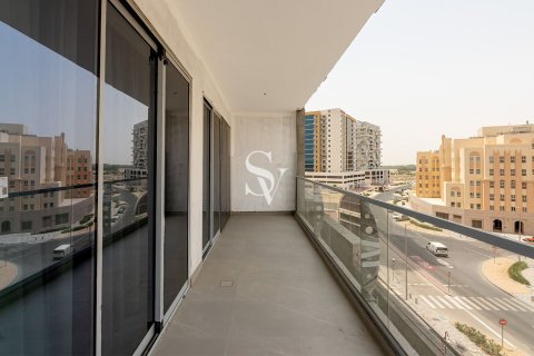 Купить квартиру в Dubai Land, Дубай: 2 спальни, 227м², № 93239 - фото 13