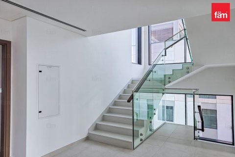 Villa en Dubai, 4 dormitorios, 488 m², № 67369 - foto 4