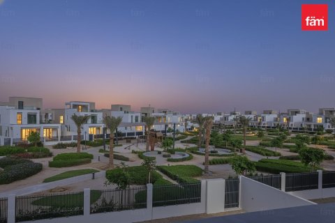 Villa en Dubai, 4 dormitorios, 488 m², № 67369 - foto 23