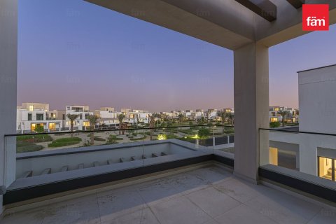 Villa en Dubai, 4 dormitorios, 488 m², № 67369 - foto 26