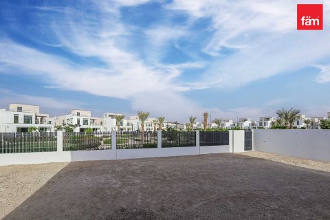 Villa en Dubai, 4 dormitorios, 488 m², № 67369 - foto 27
