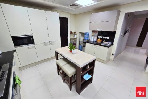 Villa en Meydan, Dubai, 4 dormitorios, 218 m², № 67378 - foto 4