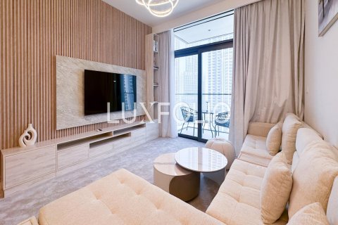 Apartment in Downtown Dubai (Downtown Burj Dubai), Dubai 3 bedrooms, 126 sq.m. № 45978 - photo 2