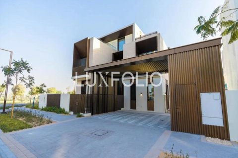 Villa in Dubai Hills Estate, Dubai 5 bedrooms, 660 sq.m. № 45977 - photo 1