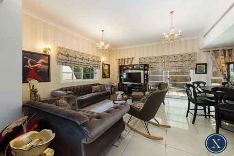 Adosado en Dubai Sports City, Dubai, 3 dormitorios, 271 m², № 45976 - foto 12