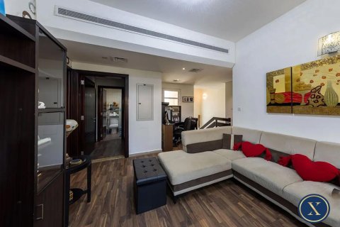 Adosado en Dubai Sports City, Dubai, 3 dormitorios, 271 m², № 45976 - foto 1