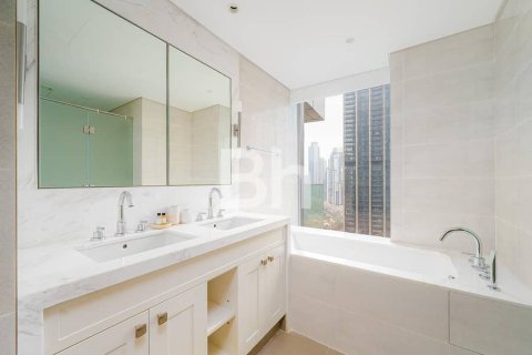 Apartment in Downtown Dubai (Downtown Burj Dubai), Dubai 2 bedrooms, 159 sq.m. № 21275 - photo 10