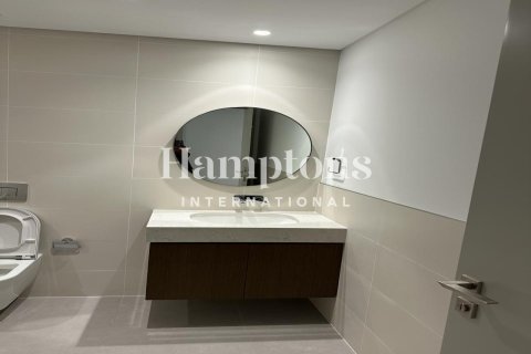 Apartamento en Dubai Harbour, Dubai, 2 dormitorios, 109.52984991 m², № 67734 - foto 3