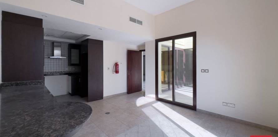 Adosado en Dubai, 4 dormitorios, 399.5 m², № 141294