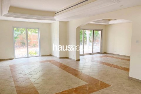 Villa à Dubai Investment Park, Dubai, 5 chambres, 548 m², № 44639 - photo 7