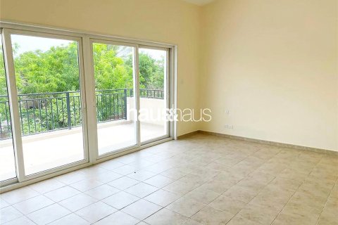 Villa à Dubai Investment Park, Dubai, 5 chambres, 548 m², № 44639 - photo 13