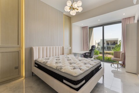 Villa in Dubai 5 bedrooms, 557.01 sq.m. № 110544 - photo 9