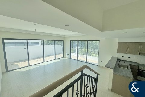 Townhouse in Damac Lagoons, Dubai 5 bedrooms, 314 sq.m. № 76468 - photo 2