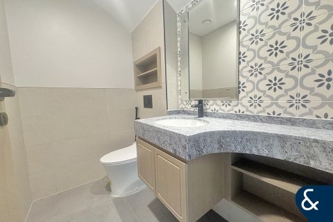 Townhouse in Damac Lagoons, Dubai 5 bedrooms, 314 sq.m. № 76468 - photo 14