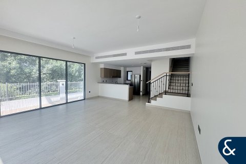 Townhouse in Damac Lagoons, Dubai 5 bedrooms, 314 sq.m. № 76468 - photo 1