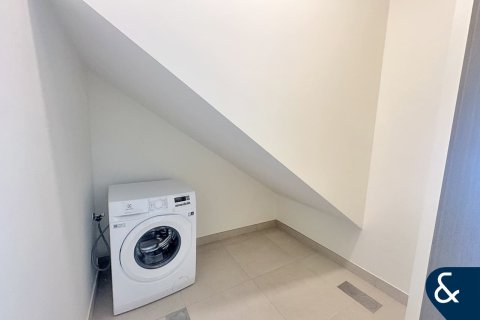 Townhouse in Damac Lagoons, Dubai 5 bedrooms, 314 sq.m. № 76468 - photo 15