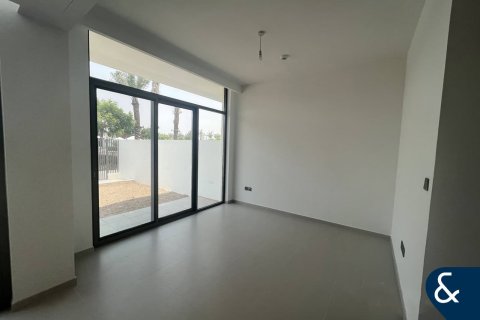 Villa in Sun, Arabian Ranches 3, Dubai 3 bedrooms, 181 sq.m. № 76480 - photo 2