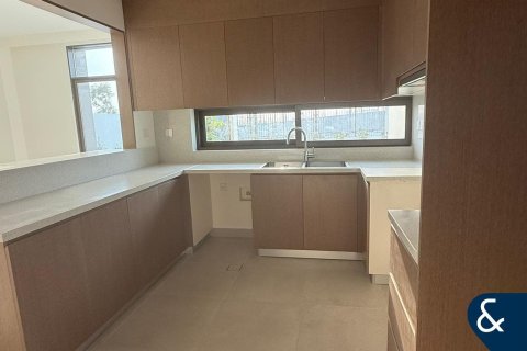 Townhouse in Al Furjan, Dubai 4 bedrooms, 335 sq.m. № 76478 - photo 3