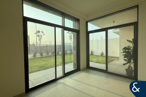 Townhouse in Al Furjan, Dubai 4 bedrooms, 335 sq.m. № 76478 - photo 1