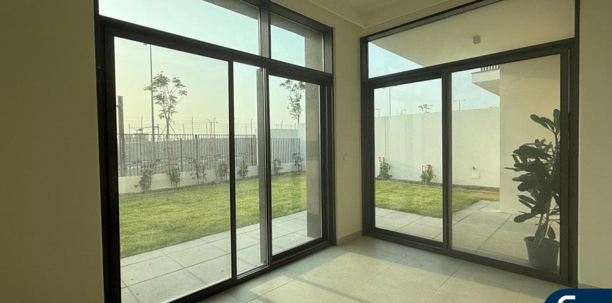 Townhouse in Al Furjan, Dubai 4 bedrooms, 335 sq.m. № 76478