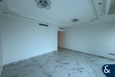 Apartment in Jumeirah Lake Towers, Dubai 2 bedrooms, 148 sq.m. № 76467 - photo 15