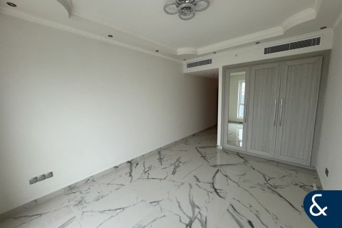 Apartment in Jumeirah Lake Towers, Dubai 2 bedrooms, 148 sq.m. № 76467 - photo 11