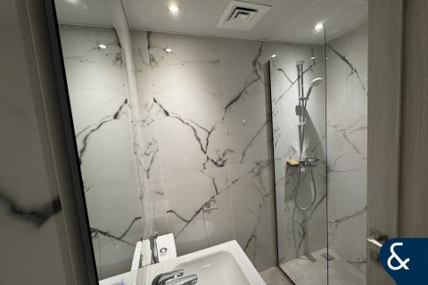 Apartment in Jumeirah Lake Towers, Dubai 2 bedrooms, 148 sq.m. № 76467 - photo 8