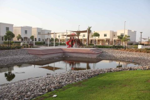 Apartamento en Jumeirah Village Circle, Dubai, 2 dormitorios, 190 m², № 62747 - foto 2