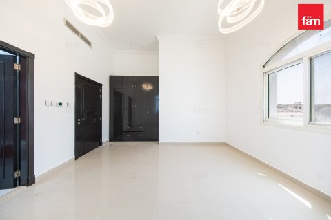 Villa in Al Barsha, Dubai 4 bedrooms, 937.8 sq.m. № 113579 - photo 2