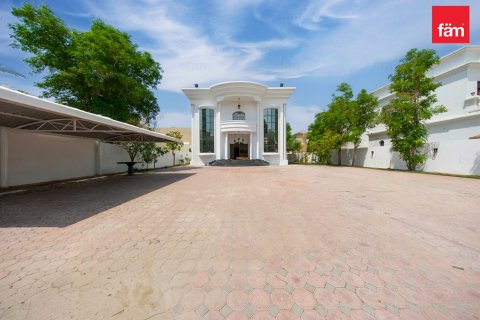 Villa in Al Barsha, Dubai 4 bedrooms, 937.8 sq.m. № 113579 - photo 5
