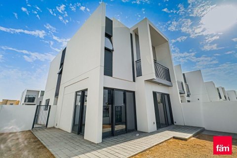Вилла в Дубае, 4 спальни, 244.9м², № 113569