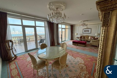 Купить апартаменты в отеле в The Crescent, Пальма Джумейра, Дубай: 1 спальня, 217м², № 75212 - фото 5