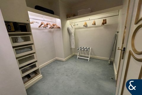 Купить апартаменты в отеле в The Crescent, Пальма Джумейра, Дубай: 1 спальня, 217м², № 75212 - фото 10