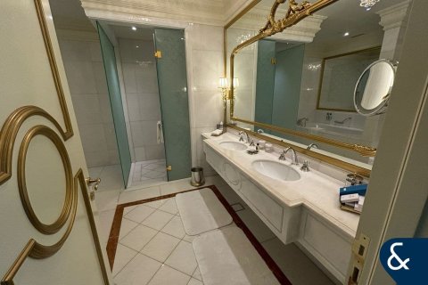 Купить апартаменты в отеле в The Crescent, Пальма Джумейра, Дубай: 1 спальня, 217м², № 75212 - фото 6