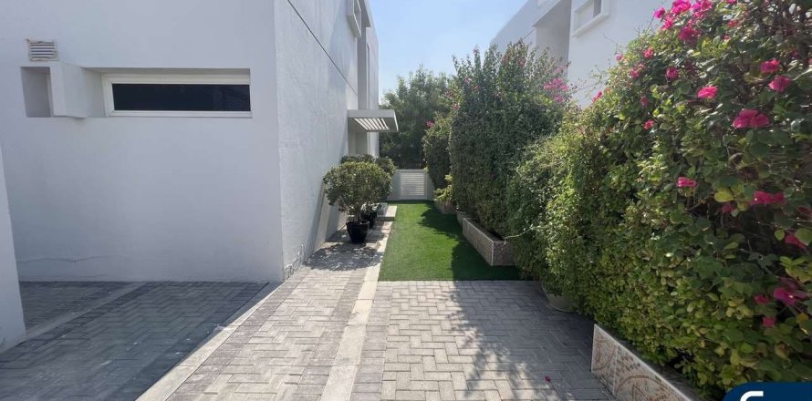 Maison de ville à Arabella Townhouses, Mudon, Dubai, 3 chambres, 291 m², № 75210