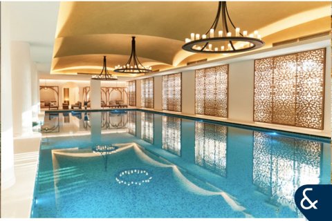 Купить апартаменты в отеле в The Crescent, Пальма Джумейра, Дубай: студию, 63м², № 75211 - фото 9