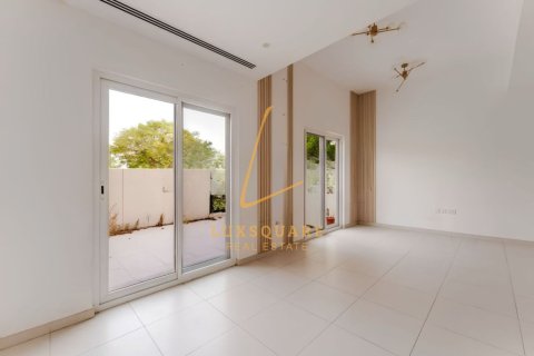 Villa à Dubai Land, Dubai, 3 chambres, 161 m², № 141561