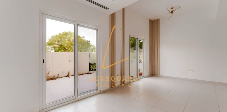 Villa à Dubai Land, Dubai, 3 chambres, 161 m², № 141561