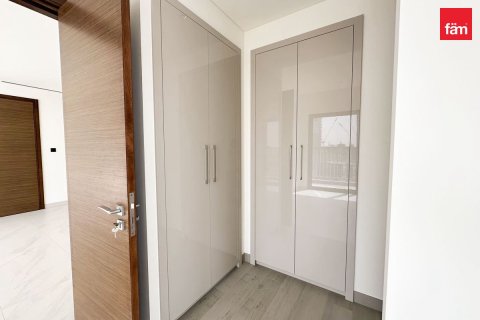 Apartment in Dubai 3 bedrooms, 145.4 sq.m. № 141643 - photo 12