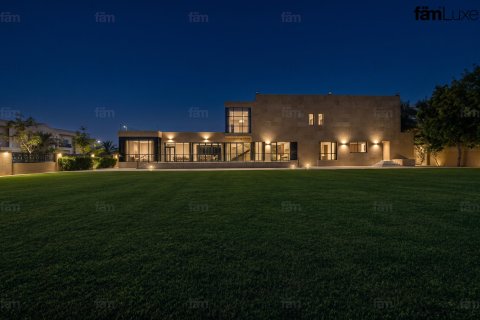 Villa in Al Barsha, Dubai 5 bedrooms, 3716.1 sq.m. № 141632 - photo 28