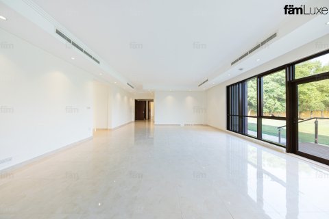Villa in Al Barsha, Dubai 5 bedrooms, 3716.1 sq.m. № 141632 - photo 7