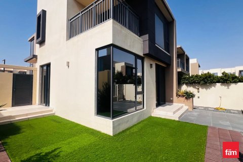 Villa in Dubai Hills Estate, Dubai 4 bedrooms, 298.9 sq.m. № 41654 - photo 1